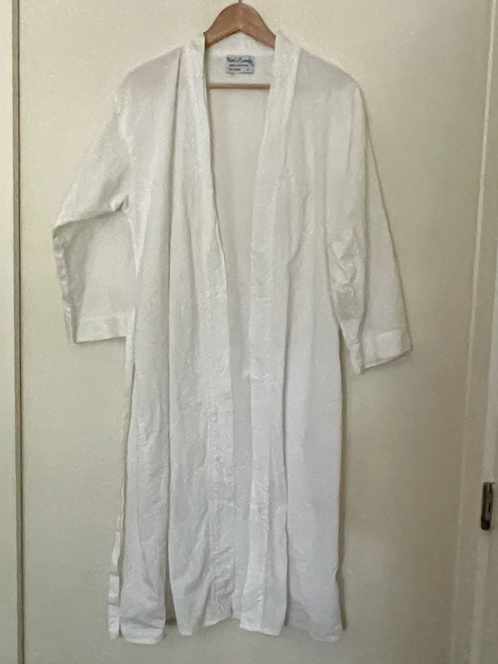Vintage 100% Cotton Embroidered Lace Trimmed Robe Victorian Romantic O/S